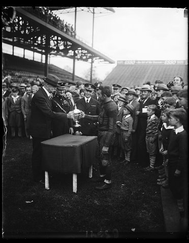 NFL History | Griffith Stadiu…