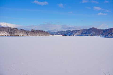 3月のライオン | 御所湖 — 白く沈黙する宗谷の世界