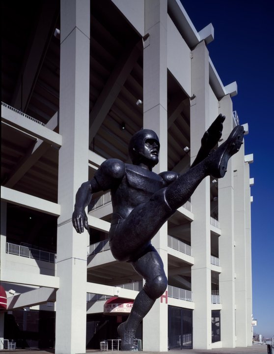 NFL History | Veterans Stadium, Philadelphia — The Baseball Cutouts Cancelled a Football Game