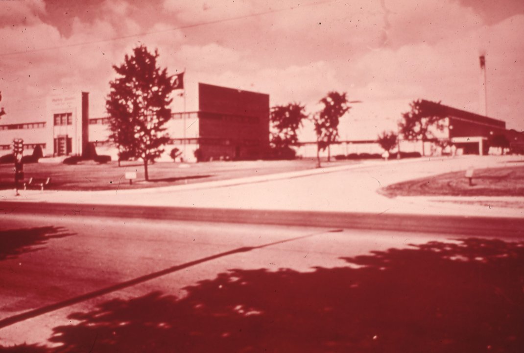 Contract Manufacturing | 6200 East Broad Street, Columbus, 24 July 2001 — The Phone Company Sells the Factory It Was Built Around