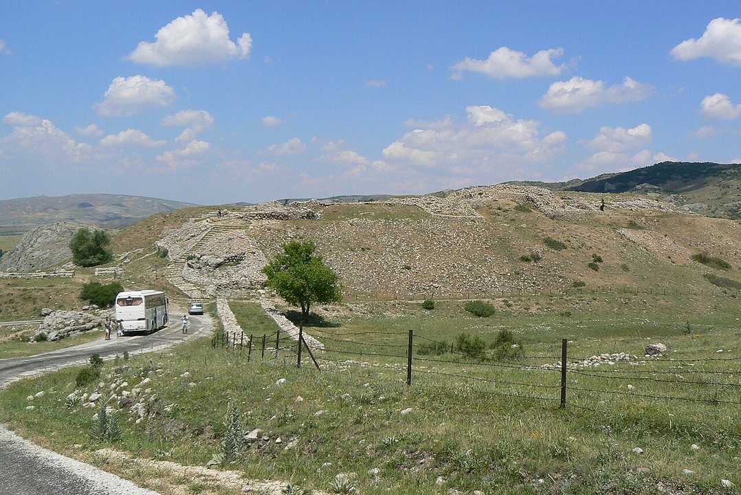 Dynastic History | Büyükkale, Hattuša — The Year the State's Own Files Came Out of the Hill