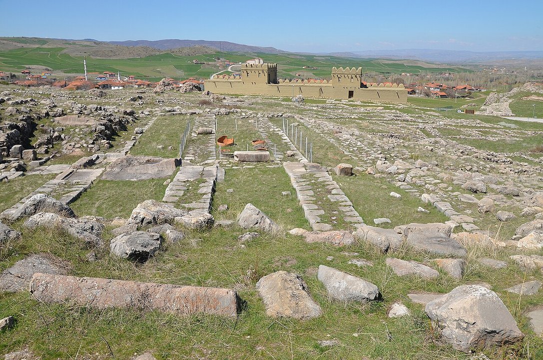 Dynastic History | The Lower City, Hattuša — Thirty-Two Sealed Chambers of Other People's Grain