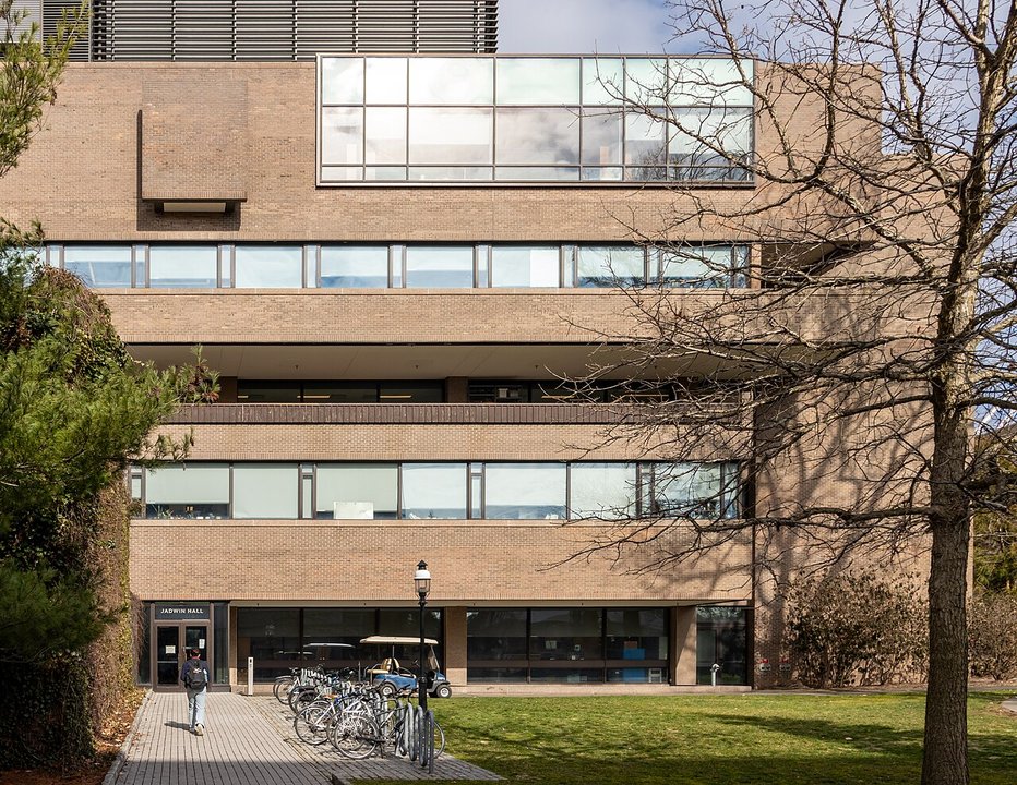 Biography|Dario Amodei — The Neural-Circuit Thesis at Jadwin Hall