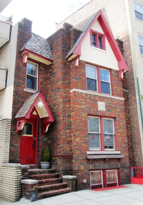 The Amazing Spider-Man|36 Fuller Place, Windsor Terrace — the porch light on a one-block street