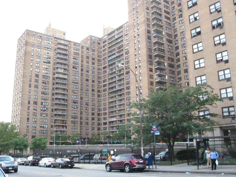 MLB | The Ballpark Under the Apartment Block (Ebbets Field site, Brooklyn) — photo 2