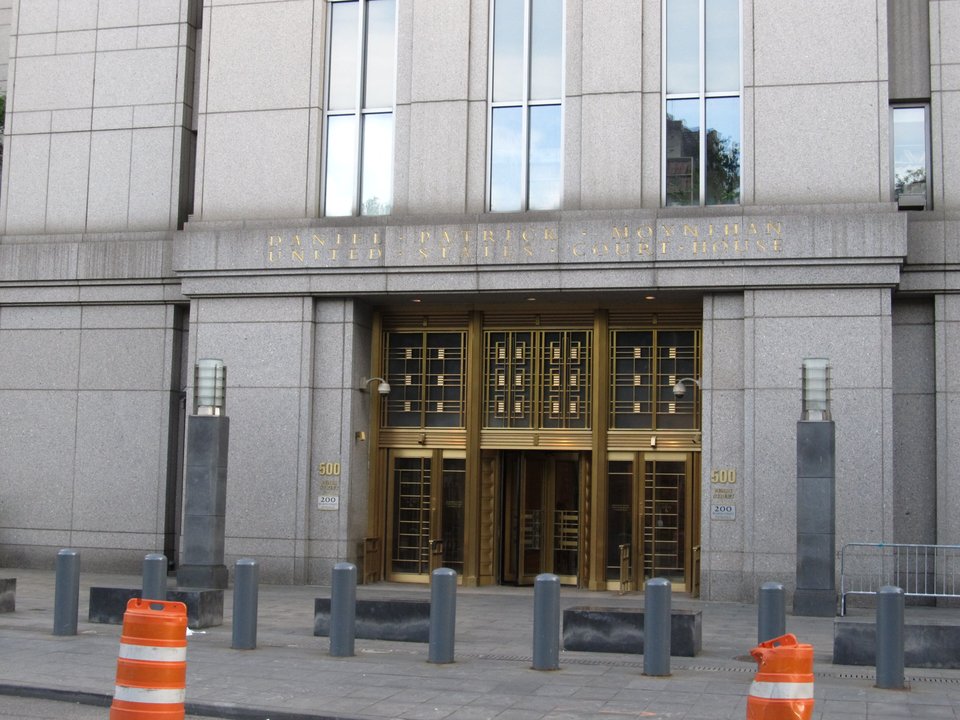 Technology History | 500 Pearl Street — The Billion-Dollar Test of the Safe Harbor