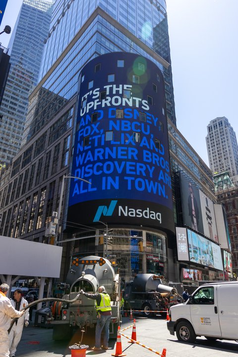 Technology History | Nasdaq MarketSite — The Cross That Ran Nineteen Minutes Behind