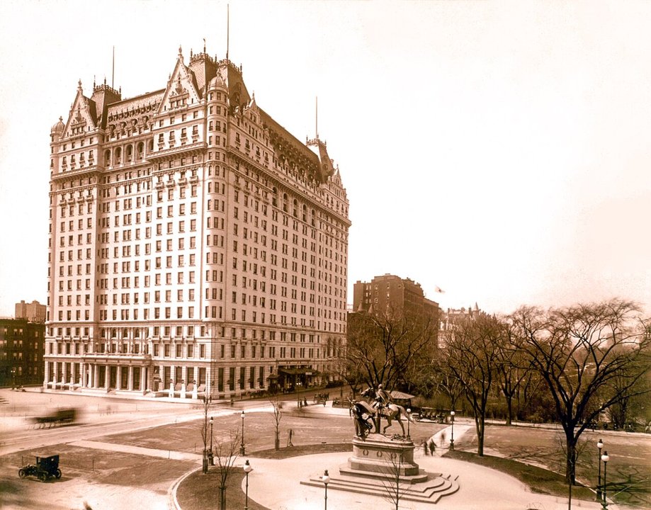 Almost Famous|The Plaza Hotel — The Room Where Penny Nearly Doesn't Wake Up