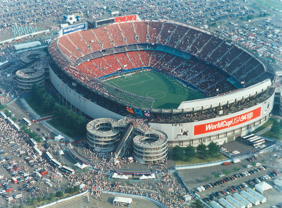 Concert History | Giants Stadium — Four Dates Turned One Bowl into Tour Infrastructure
