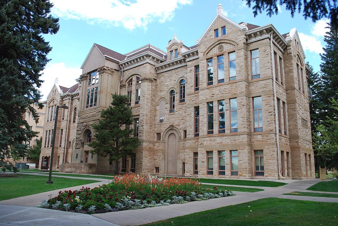 Biography|Carol Tome — The Sandstone Hall Where Wyoming Gave Her a Degree