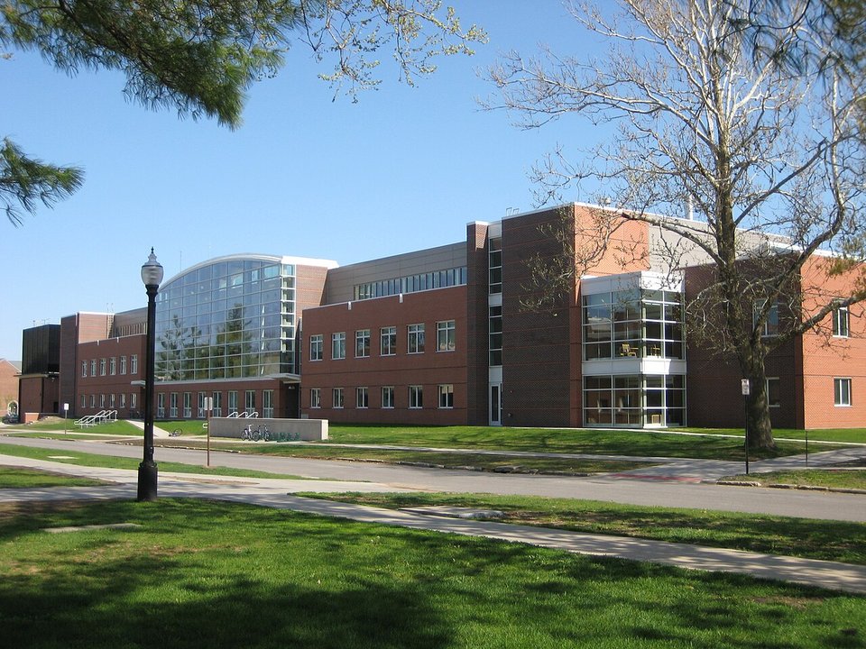 Biography|Robert Noyce — The Iowa Campus Where He First Held a Transistor