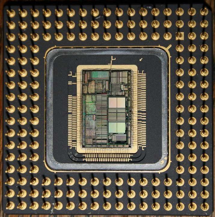 Semiconductor History | McCormick Place, 10 April 1989 — Intel Puts the Cache and Math Unit on the 486
