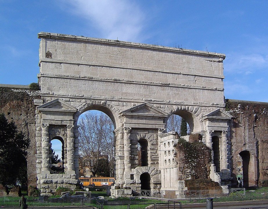 All the Money in the World|Piazza di Porta Maggiore — Where the Van Pulls Up — photo 2