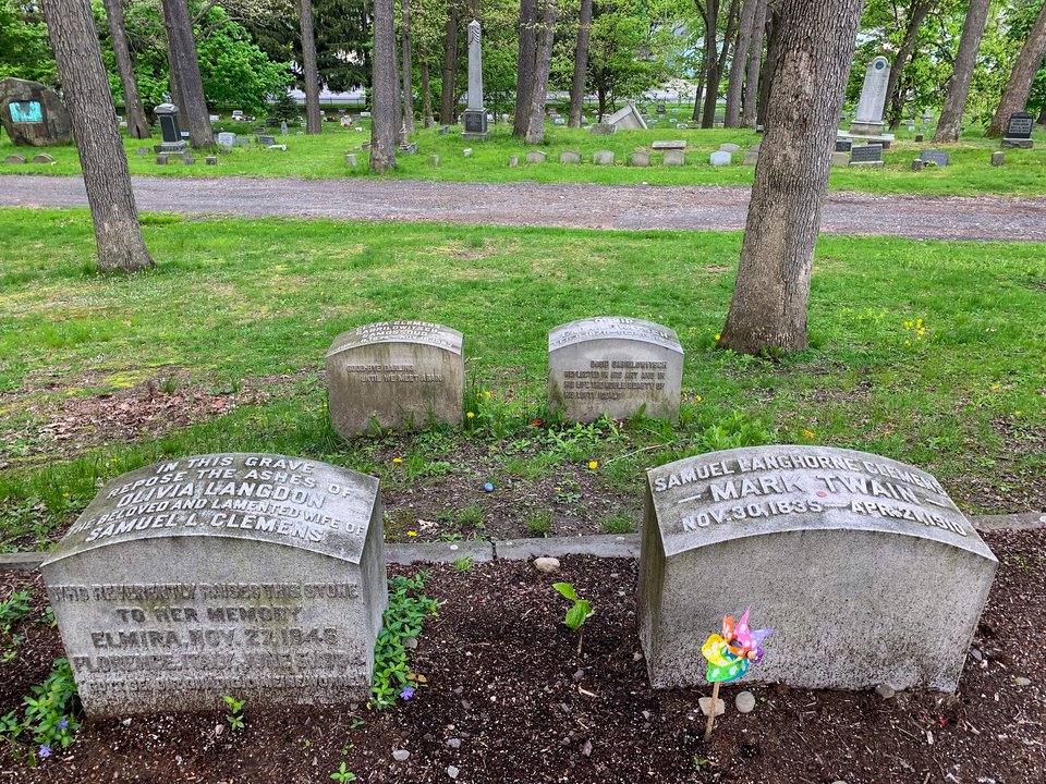 Biography | Mark Twain — Buried at Two Fathoms in Elmira