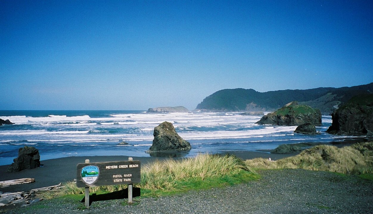 65|Meyers Creek Beach — sea stacks doing the work of a visual effect