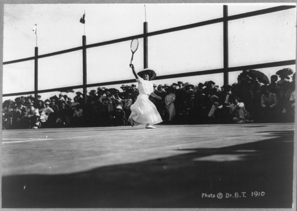 Tennis History | Longwood Cricket Club, Chestnut Hill — the women's team competition was narrowed to two countries before it was ever founded, August 1951 — photo 2