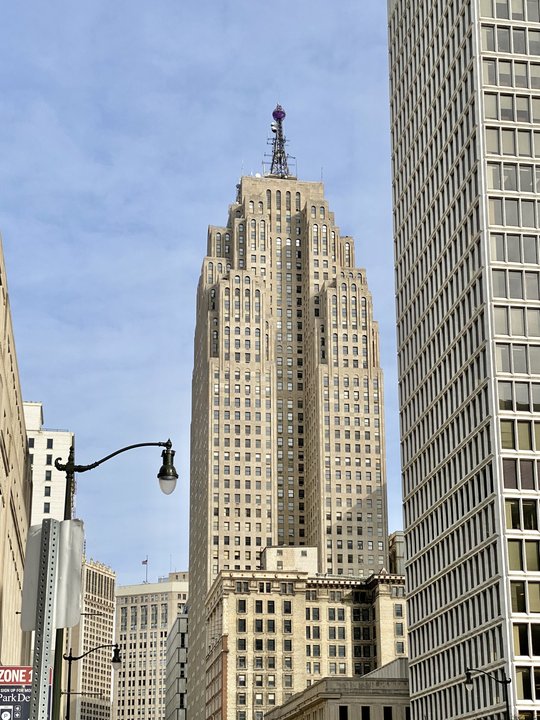 8 Mile|Penobscot Building — forty-seven floors of art deco and one radio station — photo 2
