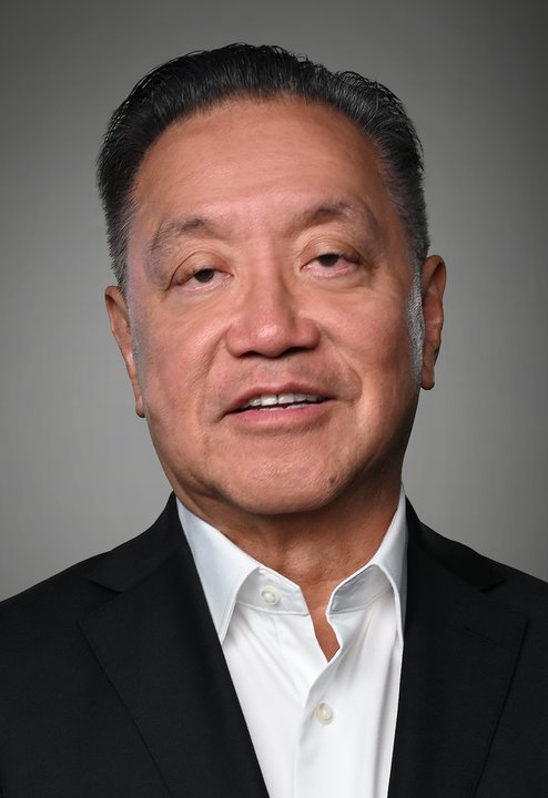 Biography|Hock Tan — Two Mechanical Engineering Degrees in This Court in One Year — photo 2