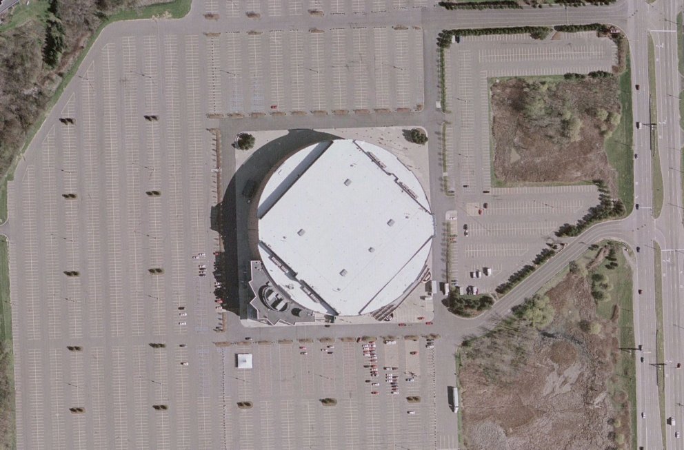 Concert History | U2 at The Palace — An Onstage Call Pulled a Pizzeria into the Show
