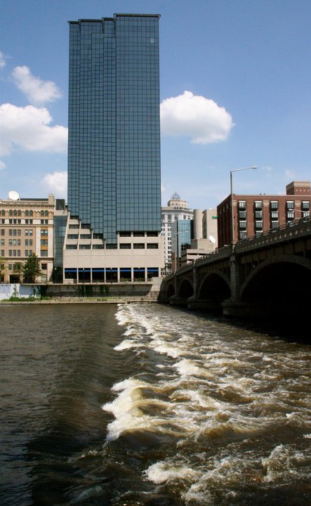 30 Minutes or Less|Sixth Street Bridge — 1886 ironwork under a running man