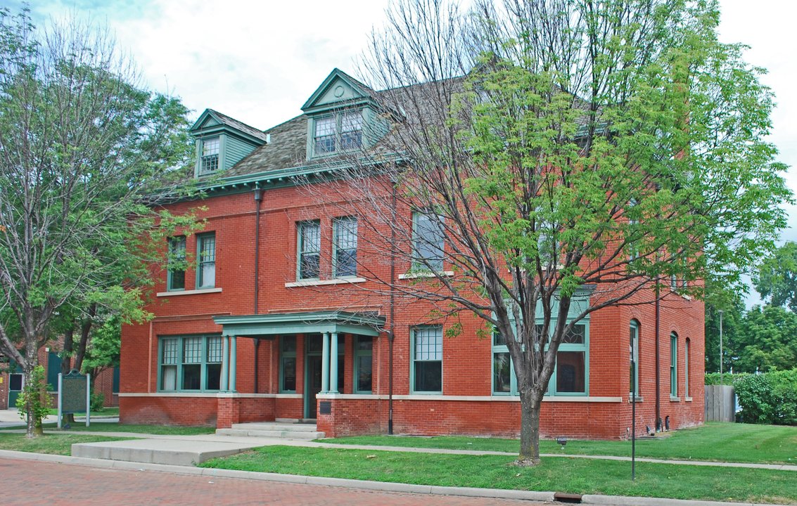 Industry History | General Motors — The Second-Floor Office at 316 West Water Street