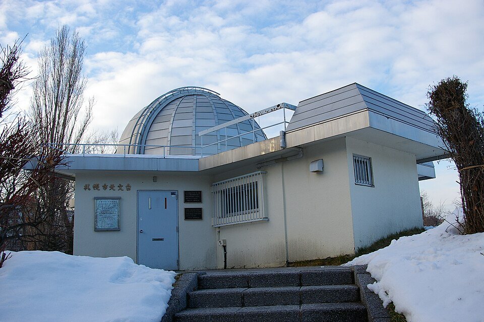 First Love 初恋 | 札幌市天文台 Sapporo Observatory — The Night Mars Came Close