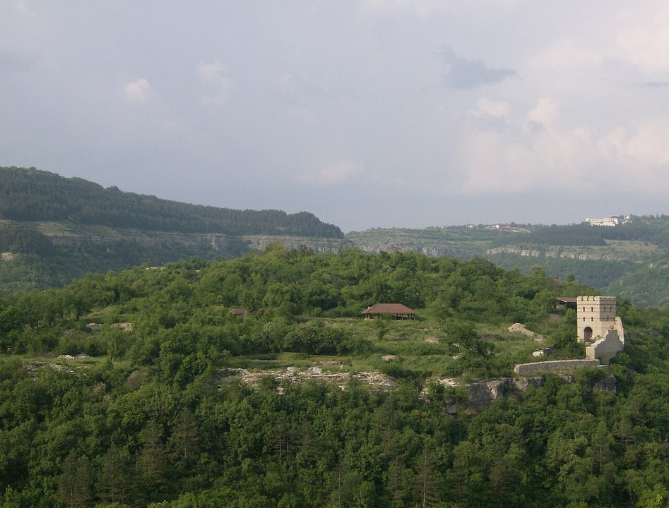 Dynastic History | Trapezitsa, Veliko Tarnovo — The Second Hill and Who Paid to Rebuild It