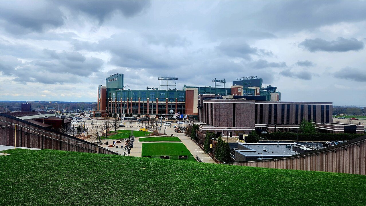 NFL History | Lambeau Field, Green Bay — A City Bought the Ground, Then Could Not Heat It