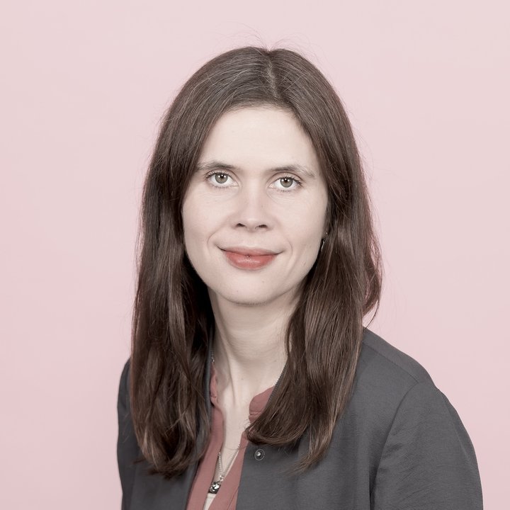 Biography|Anna Tumadóttir — The Grand Avenue Campus Where She Took a Political Science Degree — photo 2