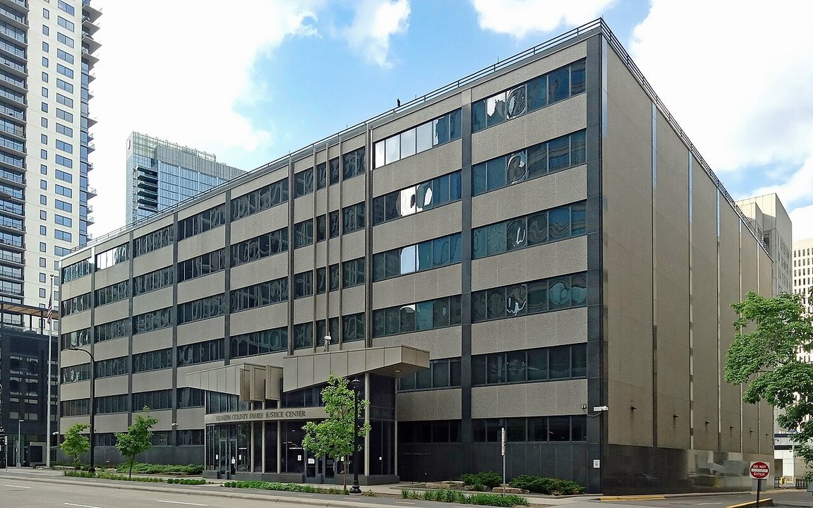 NFL History | 110 South Fourth Street, Minneapolis — What the One-Dollar Verdict Was Worth