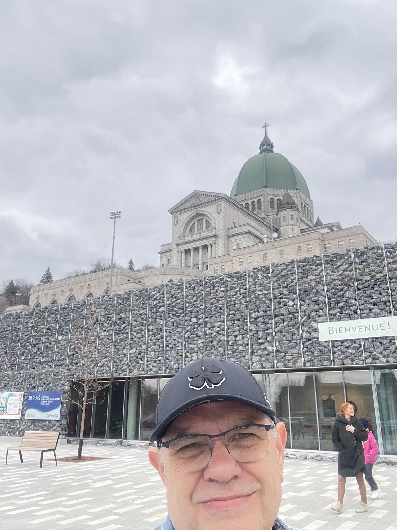 https://metablox-co-production-bucket.s3.us-east-1.amazonaws.com/45.492529708009315/-73.61738515935211/41c62d1d93581188b920625f89135f4bfbb5af00.jpeg