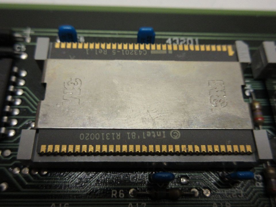 Semiconductor History | Intel Aloha, 1981 — The 32-Bit Future That Arrived Too Early