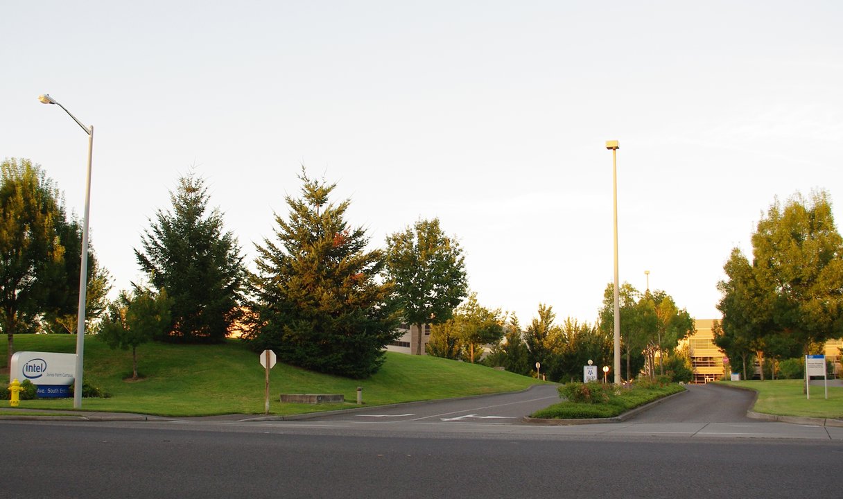 Biography | Michelle Johnston Holthaus — The Hillsboro Campus Where Intel Hired a Program Manager