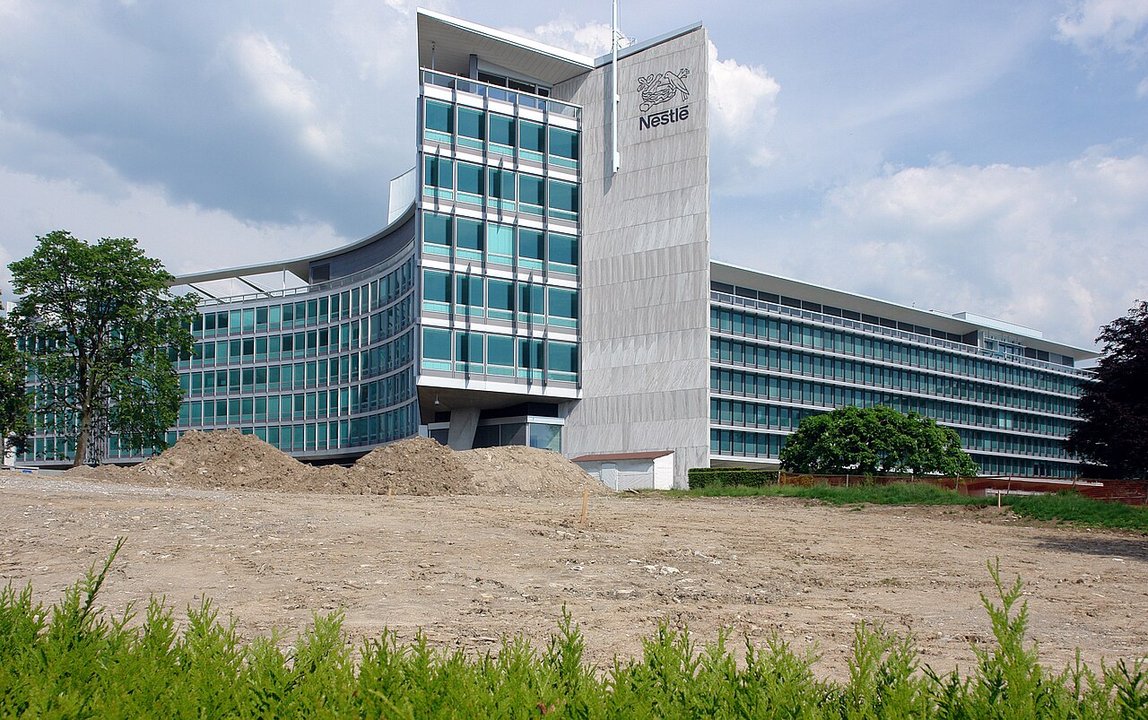 Biography | Philipp Navratil — The Auditor Who Walked Into Avenue Nestlé 55
