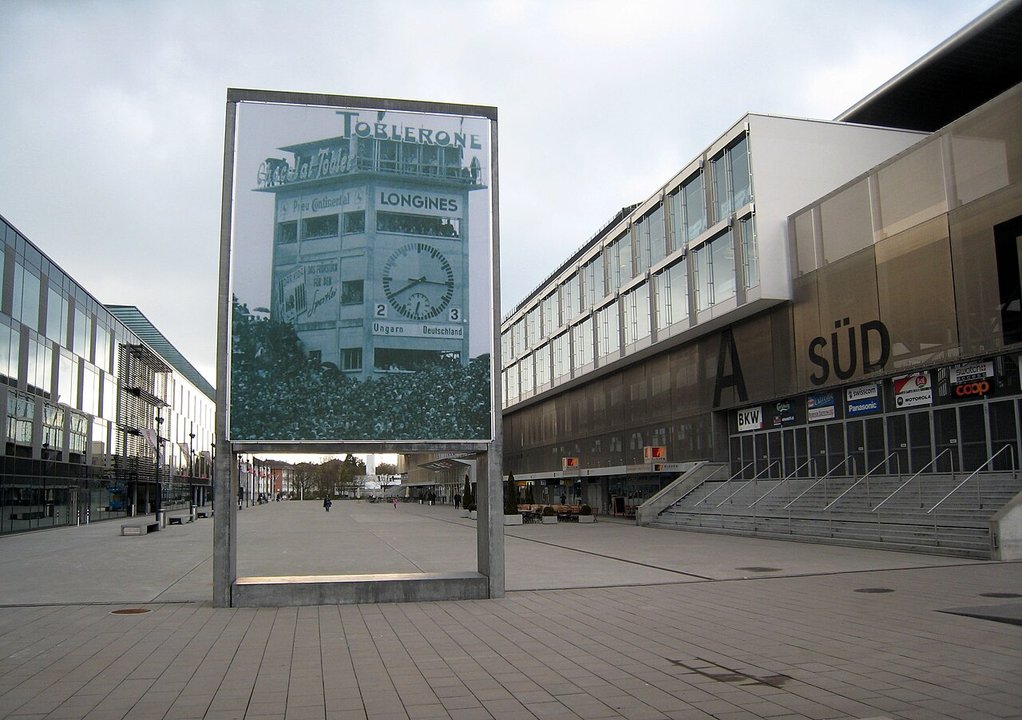Soccer History | Wankdorf, Bern — The Clock Still Reads Ungarn 2, Deutschland 3 — photo 2