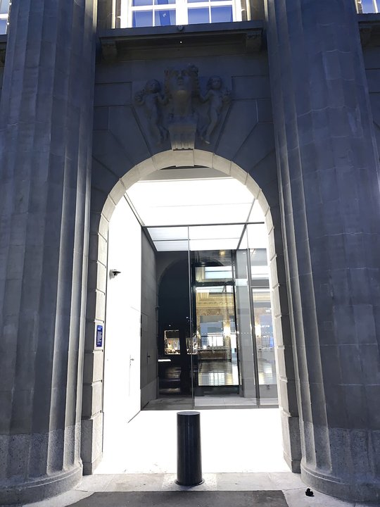 Biography|Ralph Hamers — Bahnhofstrasse 45, the Day He Took the Chair at UBS