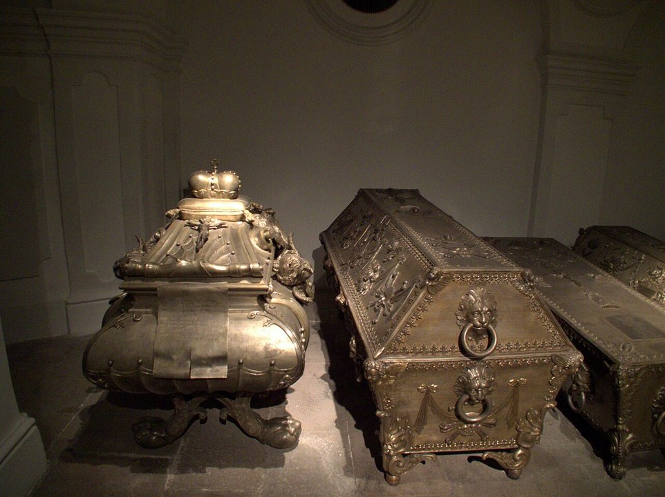 Dynastic History | Kapuzinergruft, Neuer Markt, Vienna — The Bodies Went to the Friars, the Hearts Did Not