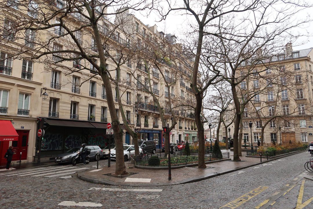 Emily in Paris | Place de l’Estrapade — The Fifth Floor Without a Lift