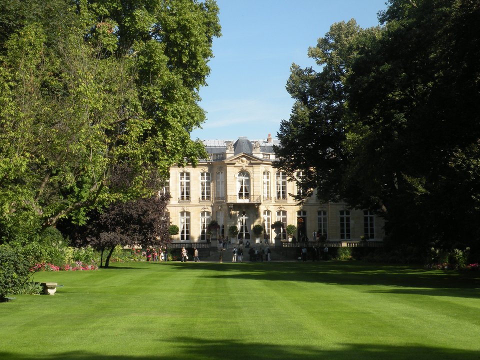 Biography|Patrick Pouyanné — The Matignon Desk Where He Advised Balladur on Industry
