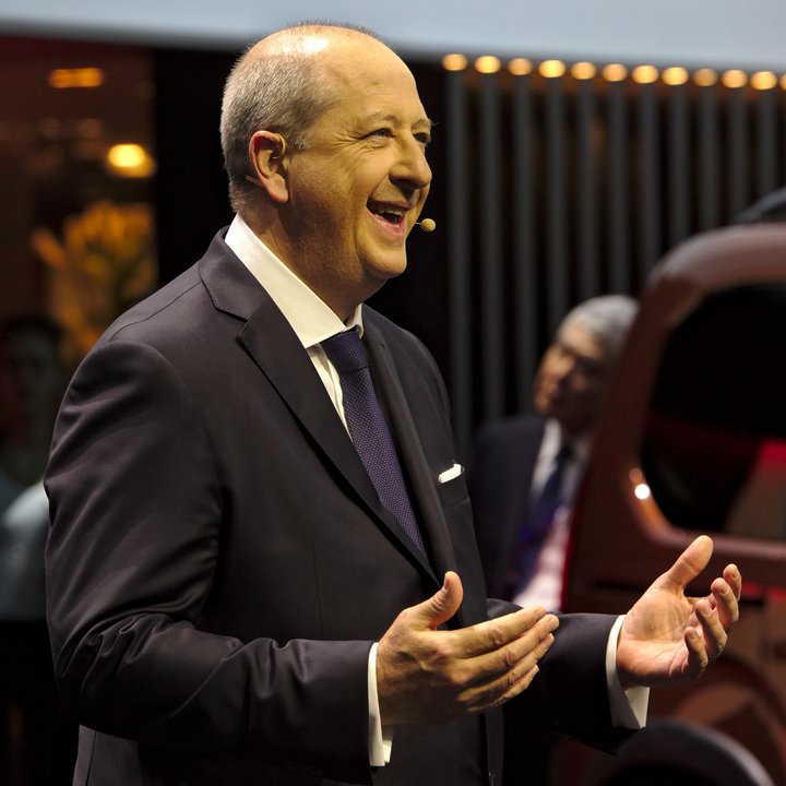 Biography|Jean-Philippe Imparato — The Day He Took the Peugeot Brand at 75 Grande Armee