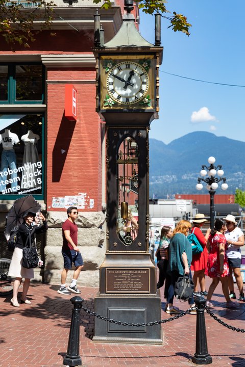 50/50|Leckie Building, Gastown — seven storeys of brick playing public radio