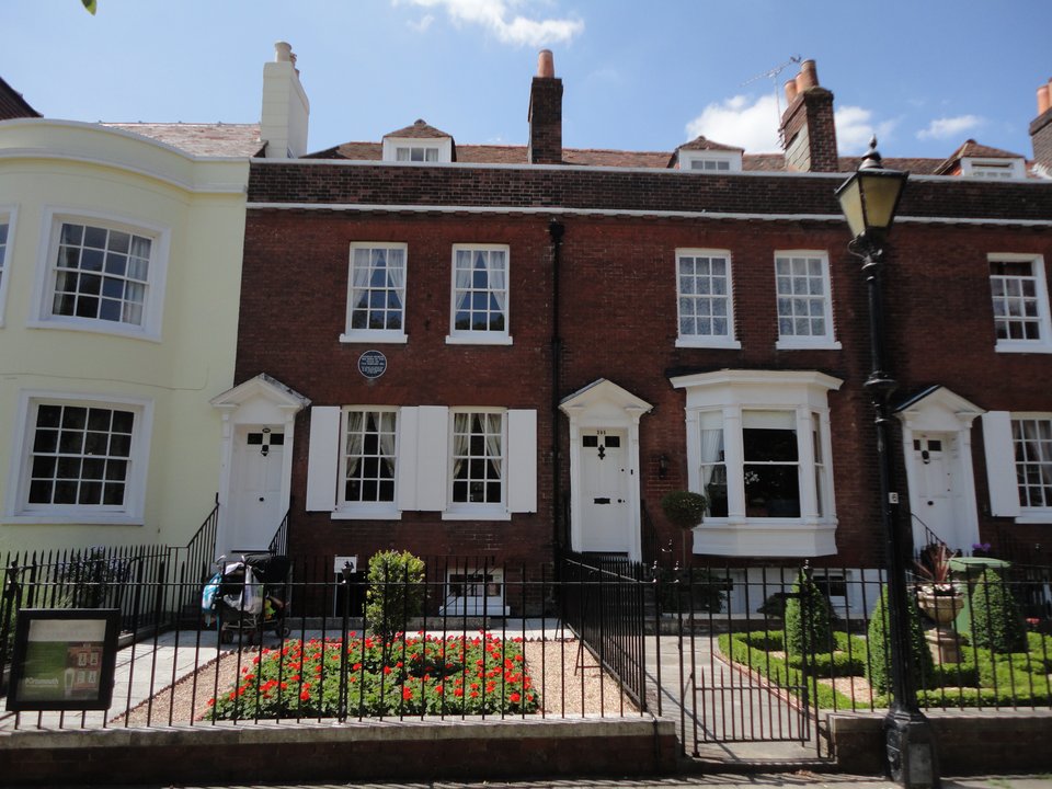 Biography | Charles Dickens — The Mile End Terrace House Where He Was Born