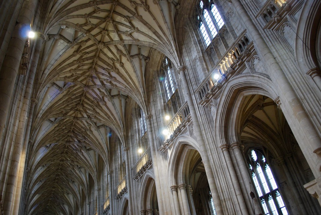 The Crown | Winchester Cathedral — Churchill’s Last Procession