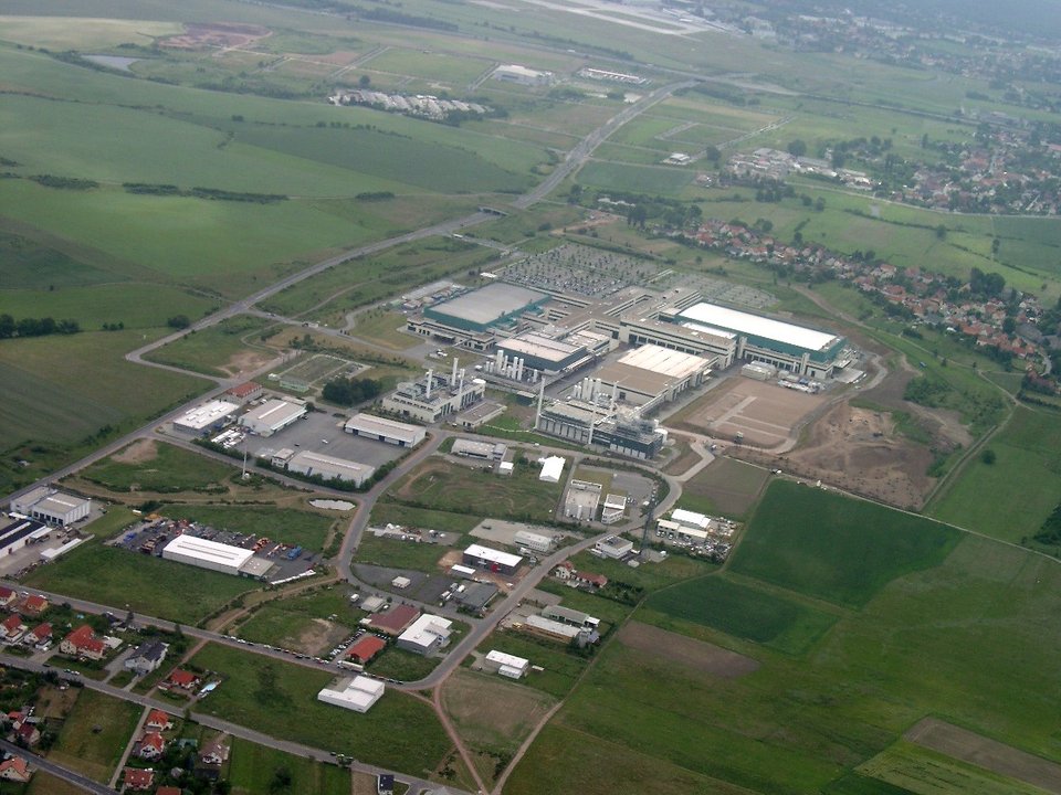 Semiconductor History | Wilschdorf, Dresden — Real Men Have Fabs, and Then They Didn't