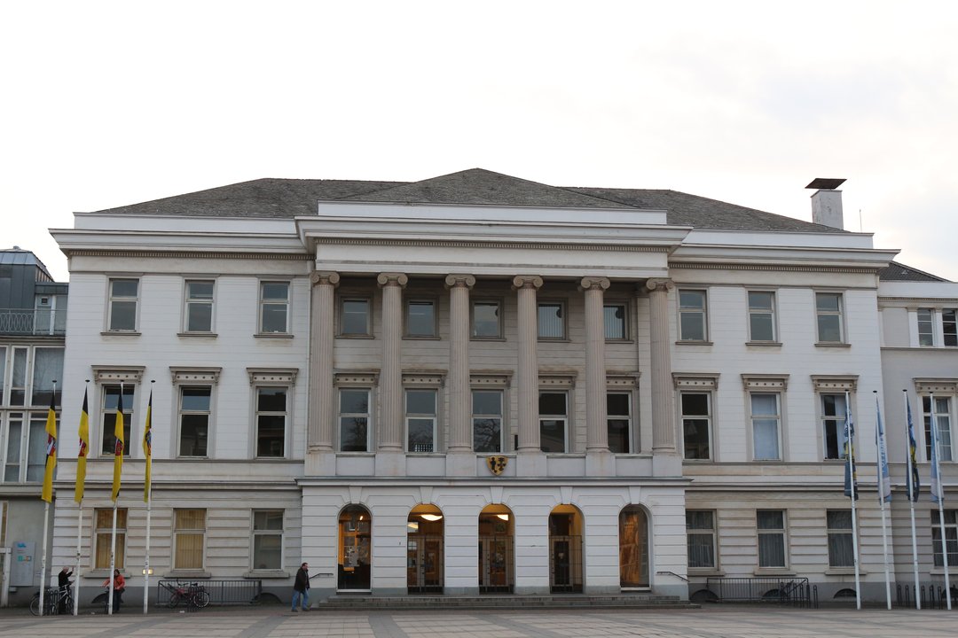 Biography|Werner Baumann — Born in Krefeld Beside This Civic Palace