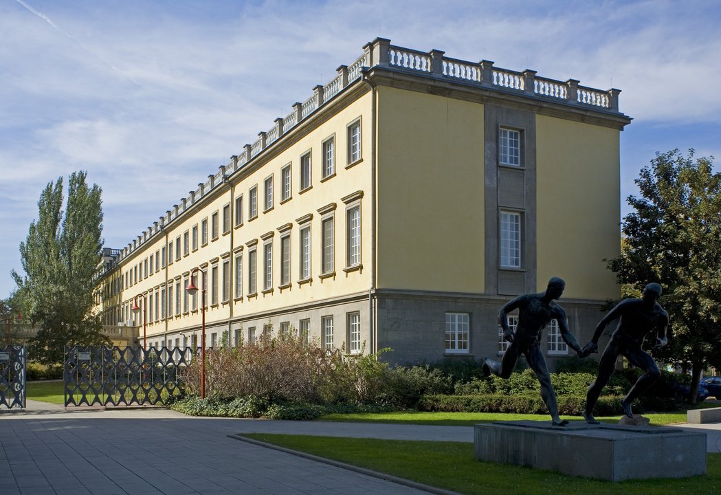 Biography|Arne Freundt — The Jahnallee House That Closed the German Diplom