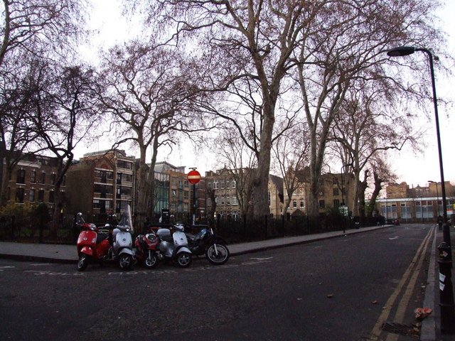 Technology History | 33 Hoxton Square — A Music Studio, a Textile Warehouse and an Insurer's Digital Garage — photo 2