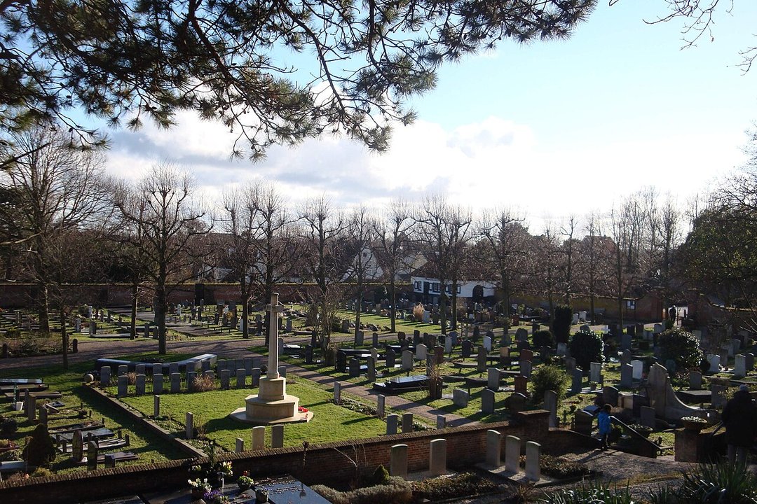 Biography | Freddy Heineken — Buried in the Dunes at Noordwijk General Cemetery