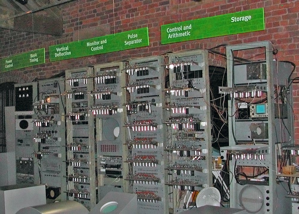 Technology History | Coupland Building, Manchester — The Machine Whose Memory Was a Television Tube