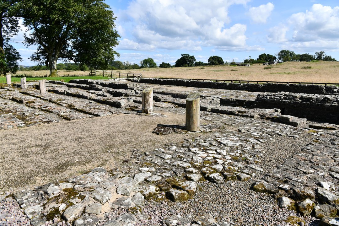 Military History | Birdoswald Granaries — The Timber Building on the Robbed Walls — photo 2